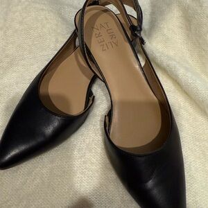 Naturalizer Banks Pointed Toe Flat- NEW